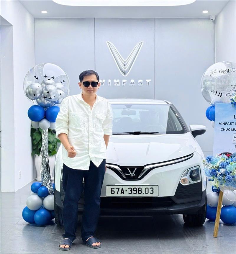 Mừng Quý Khách Hàng Nhận Xe Mới